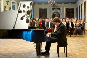 1204th Liszt Evening, Szymon Nehring - piano, Juliusz Adamowski - commentary. <br> The Silesian Piast Dynasty Castle in Brzeg, 16th April 2016. Photo by Andrzej Solnica.